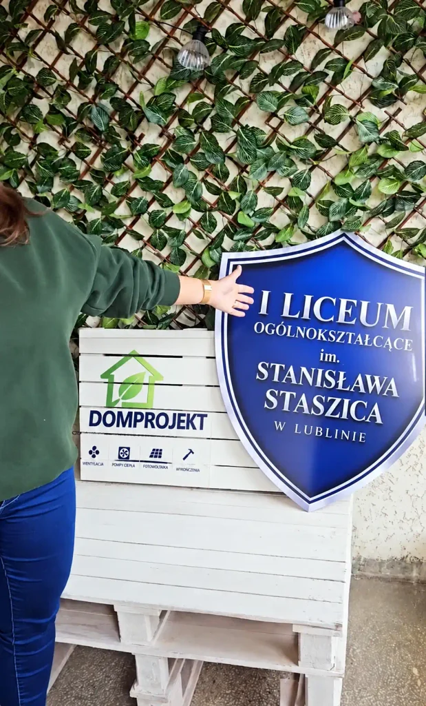 Niestandardowa tablica reklamowa w Lublinie-tablica reklamowa dla I LO w Lublinie-Drukarnia Andale w Lublinie